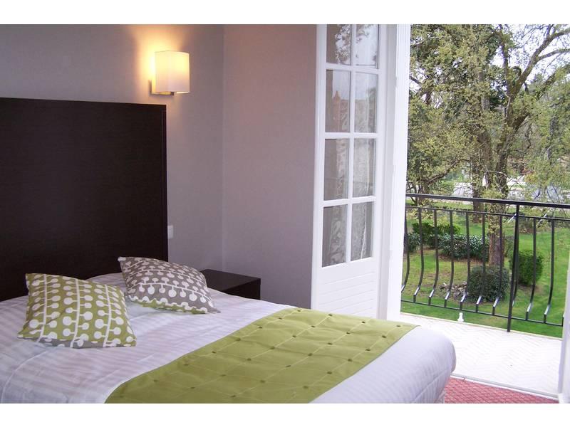 Logis Hotel Restaurant Le Parc Salbris Esterno foto