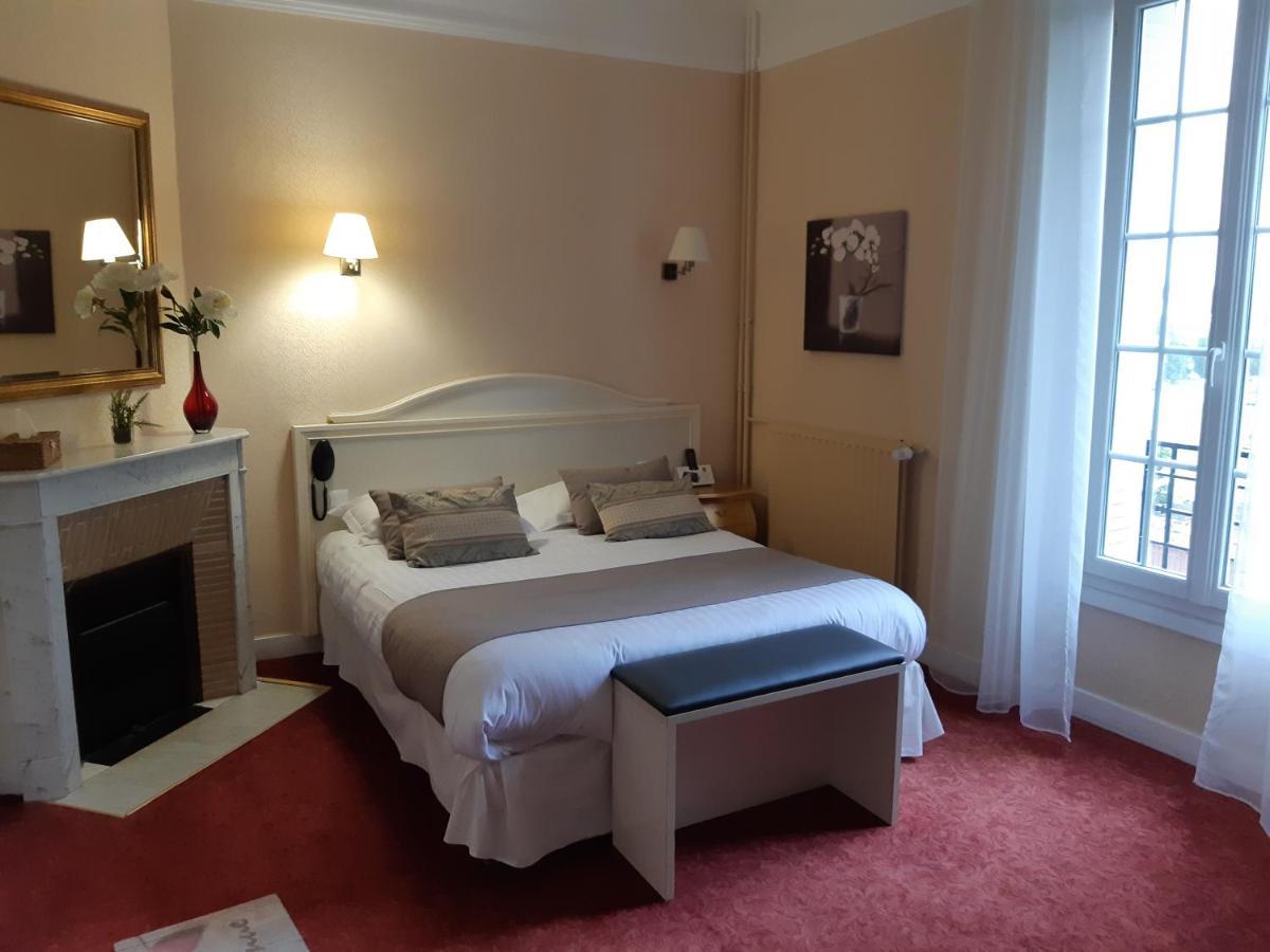 Logis Hotel Restaurant Le Parc Salbris Esterno foto